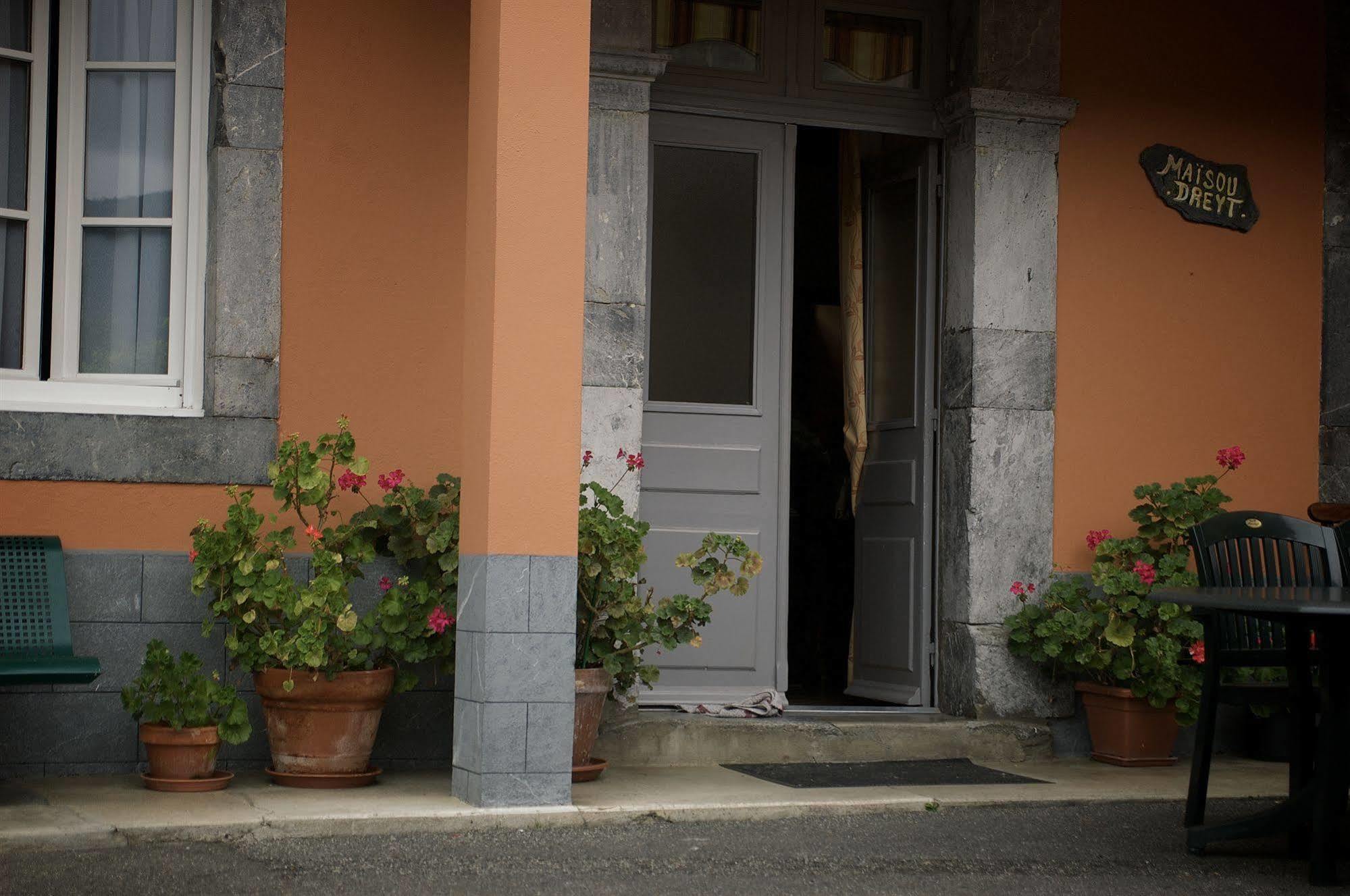 Hotel Ladagnous Peyrouse Exterior foto